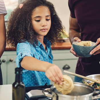 girl cooking 